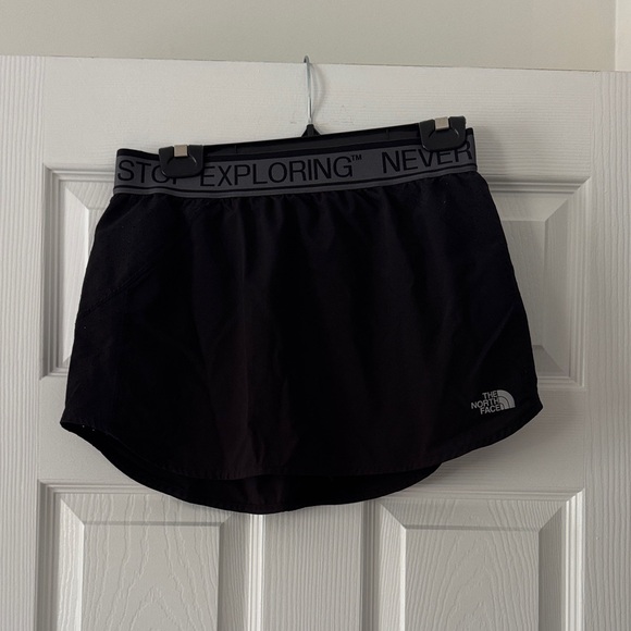 The North Face Women's Black Skort - Picture 1 of 8